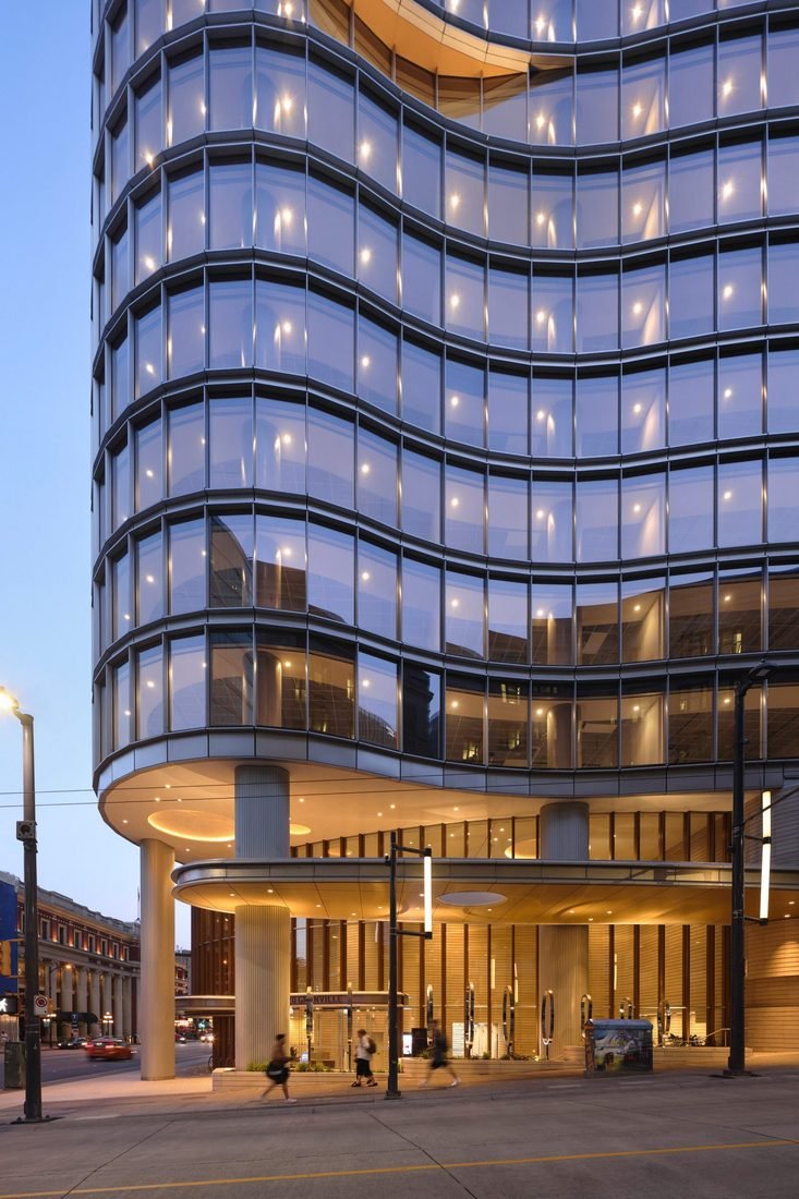 Commercial building glass installation